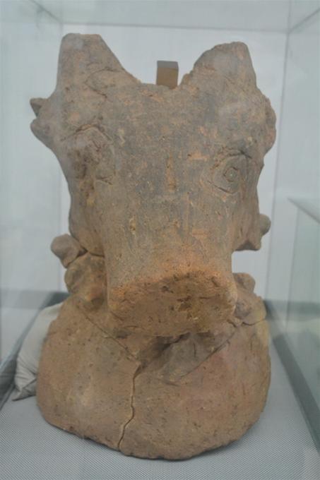 tượng Nadin